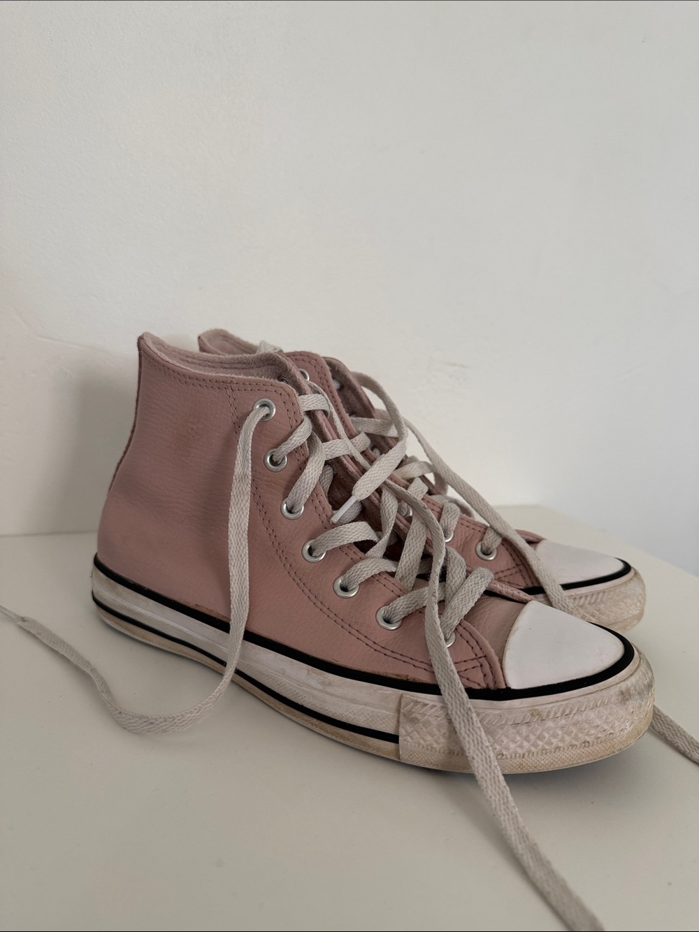 Girls Mauve Pink High-Top converse chuck taylors leather